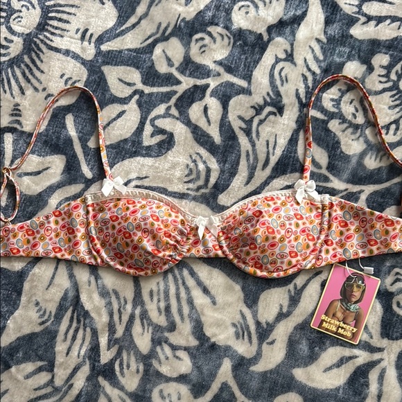 Strawberry Milk Mob NWT Floral Print XS Bikini Top Velvet Romance - Picture 1 of 7